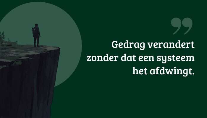 Quote-banner bij The Last of Us Part II met de tekst: "Gedrag verandert zonder dat een systeem het afdwingt."